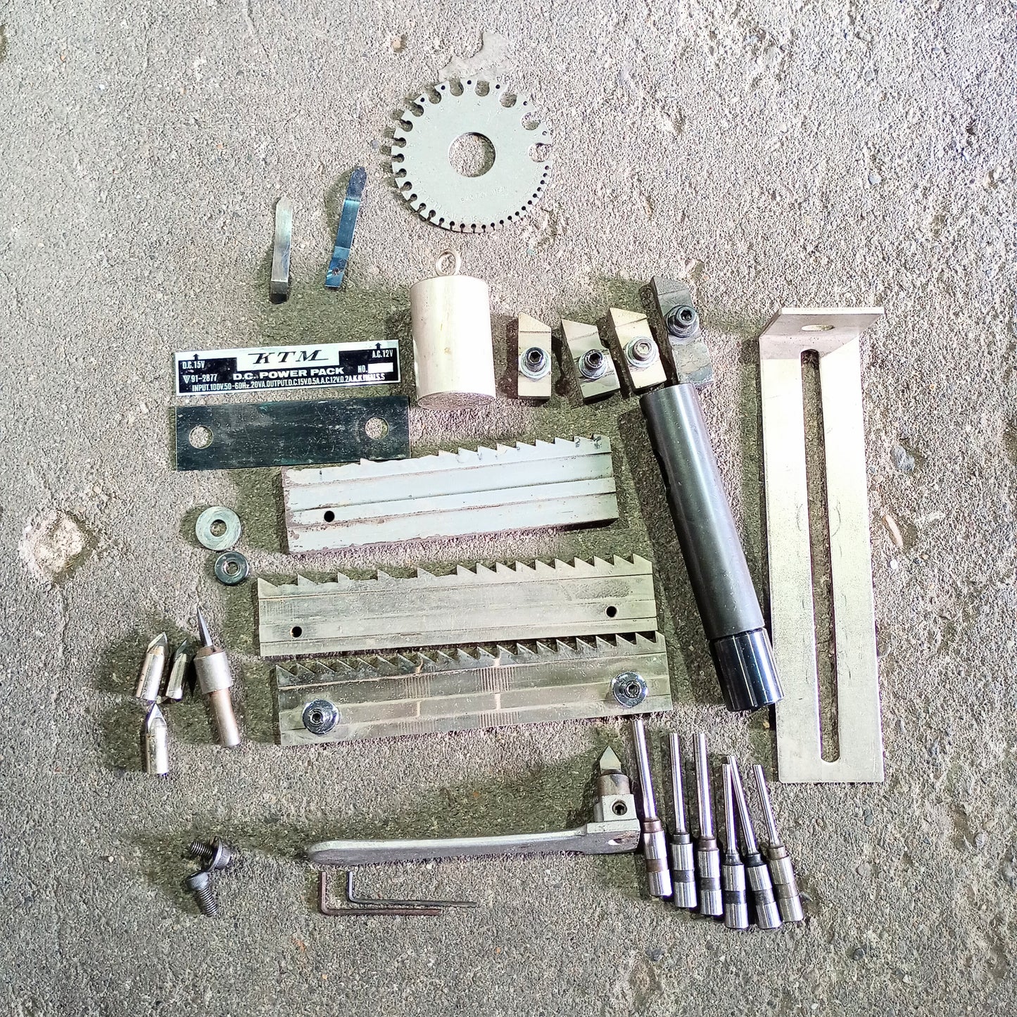 ウチダ 2穴穿孔機 uchidatechno1-2head-8151