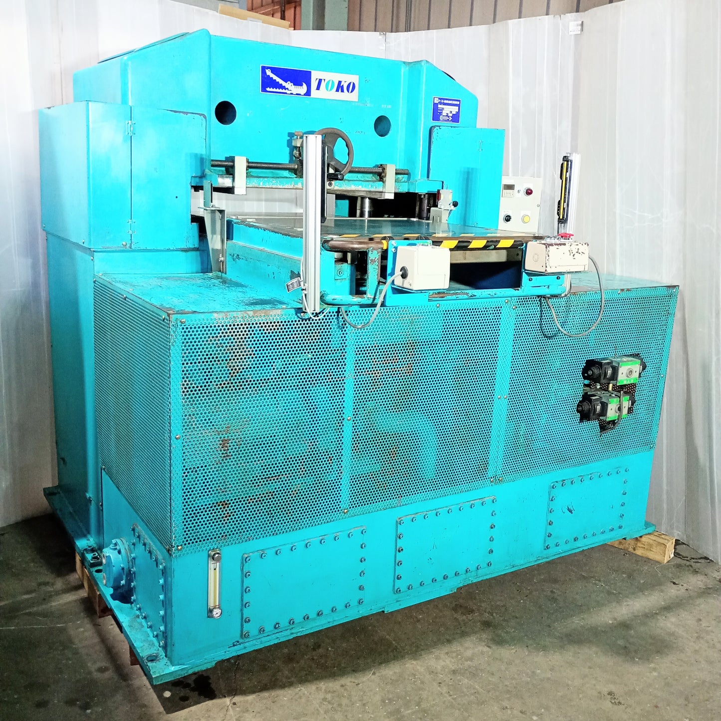 トーコー SHDC-600×500-50T 油圧裁断機(50tプレス機) toko1-shdc60050050t-6002