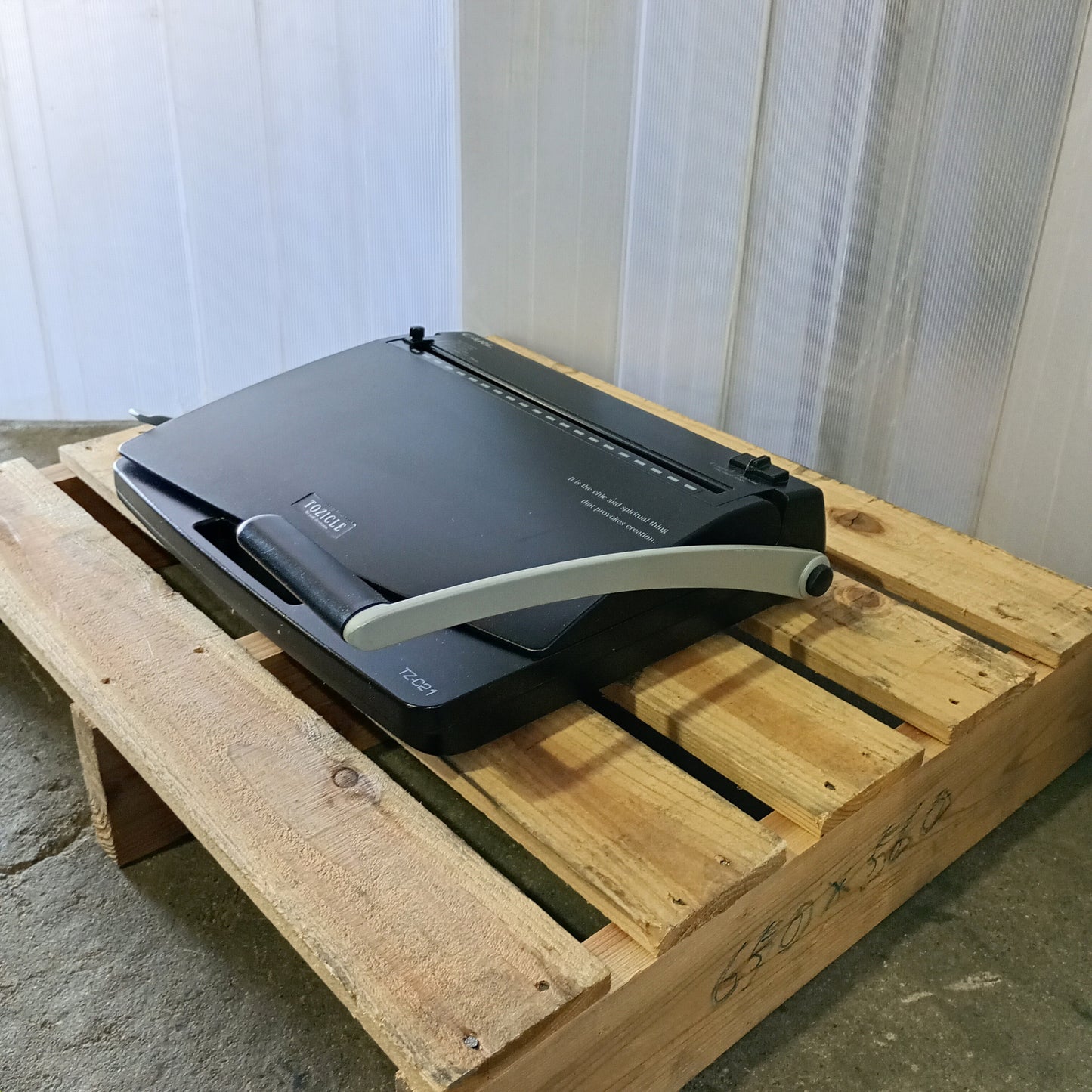 カール事務器 TOZICLE TZ-C21 手動コームリング製本機　carl1-tozicletzc21-0001