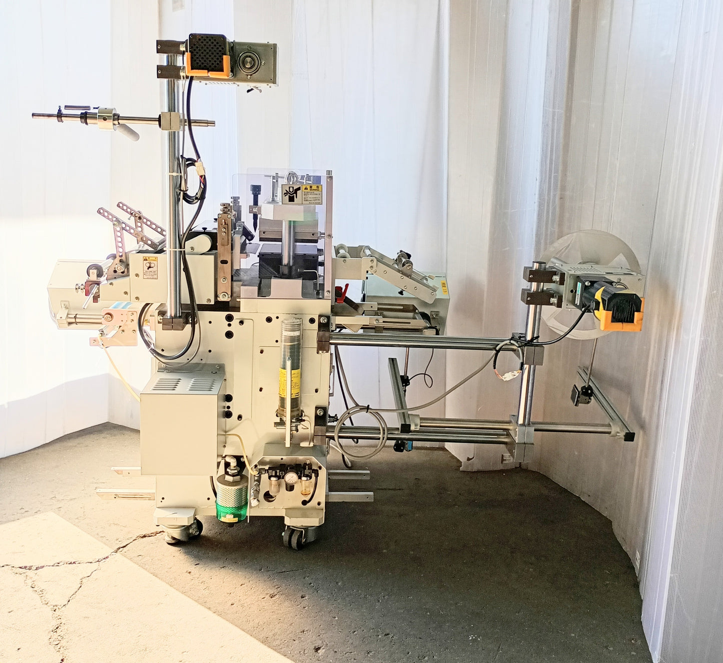 富士商工マシナリー 　UDP-3000　フィルム打ち抜き連続プレス　fujishokomachinery-udp3000-8001