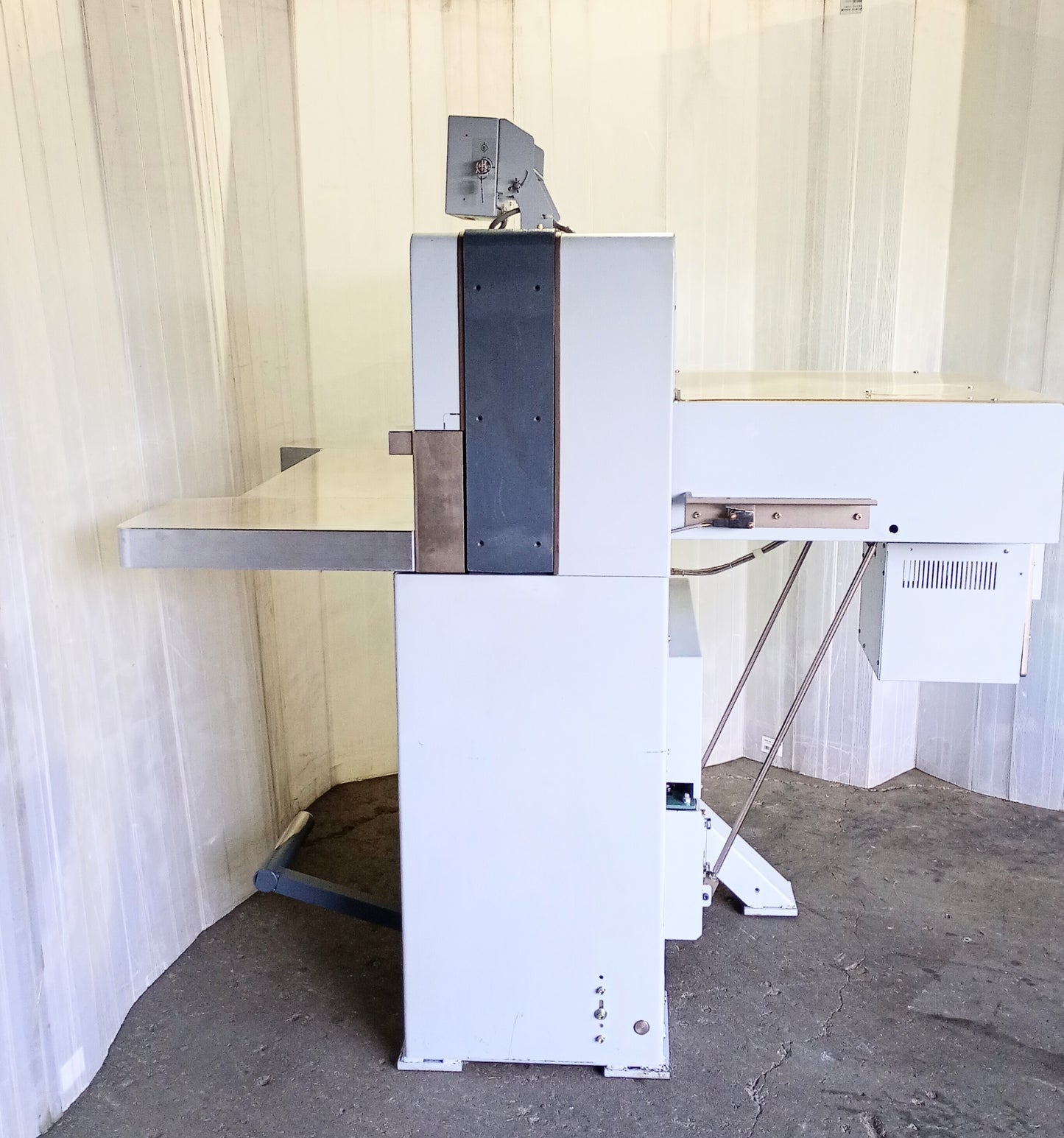 ホリゾン APC-61Ⅱ 油圧断裁機 horizon1-apc61ii-6001