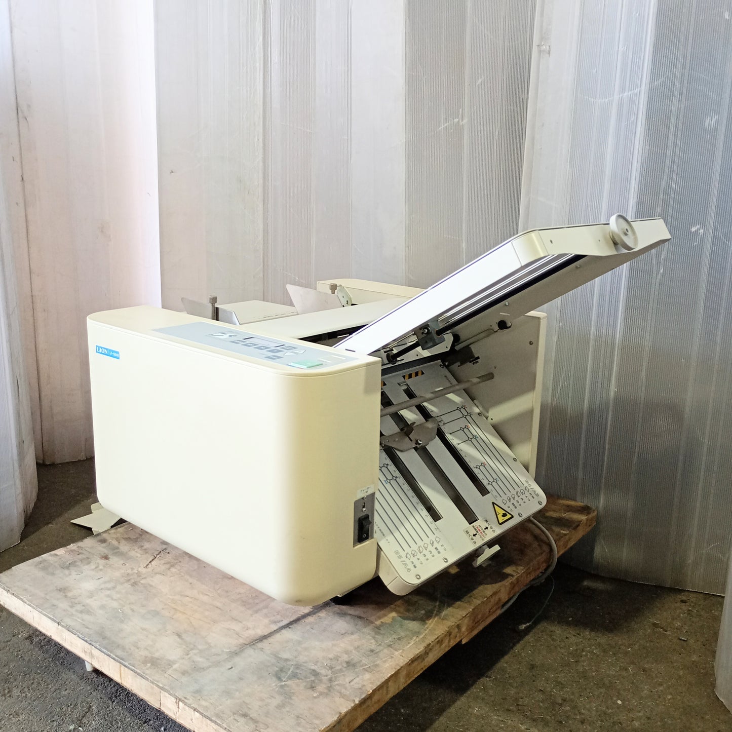 ライオン事務器 LF-S640 手動設定紙折機 lionjimuki1-lfs640-6001