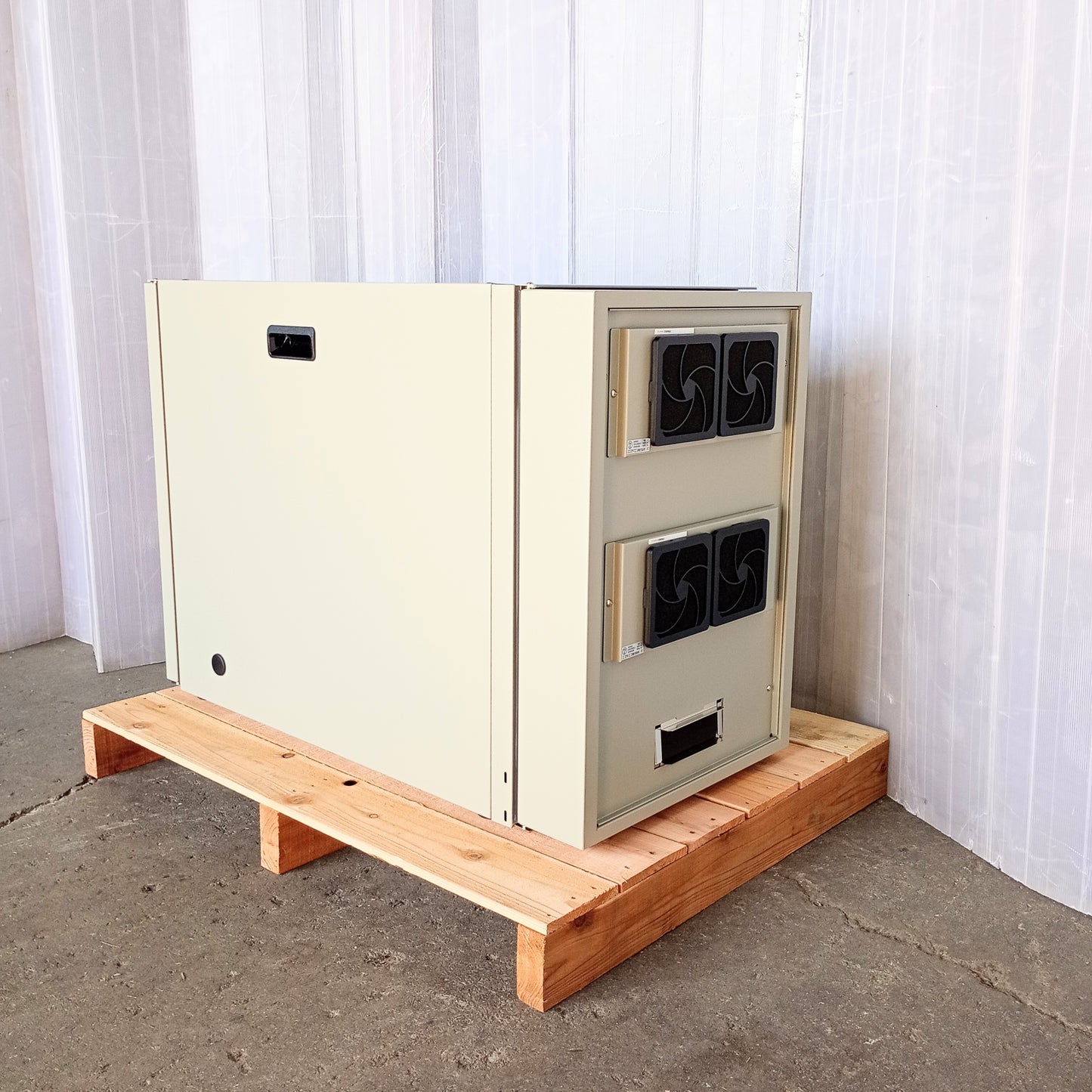 エスディエス まもる君 Light L48F467 防塵ラック パソコン収納 ファンタイプ 未使用品 sds-lightl48f467-5002