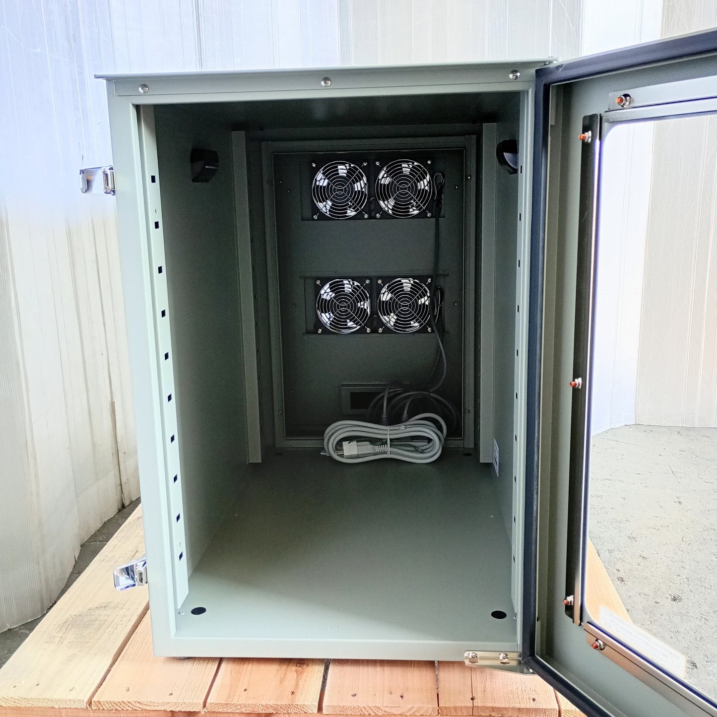 エスディエス まもる君 Light L48F467 防塵ラック パソコン収納 ファンタイプ 未使用品 sds-lightl48f467-5002