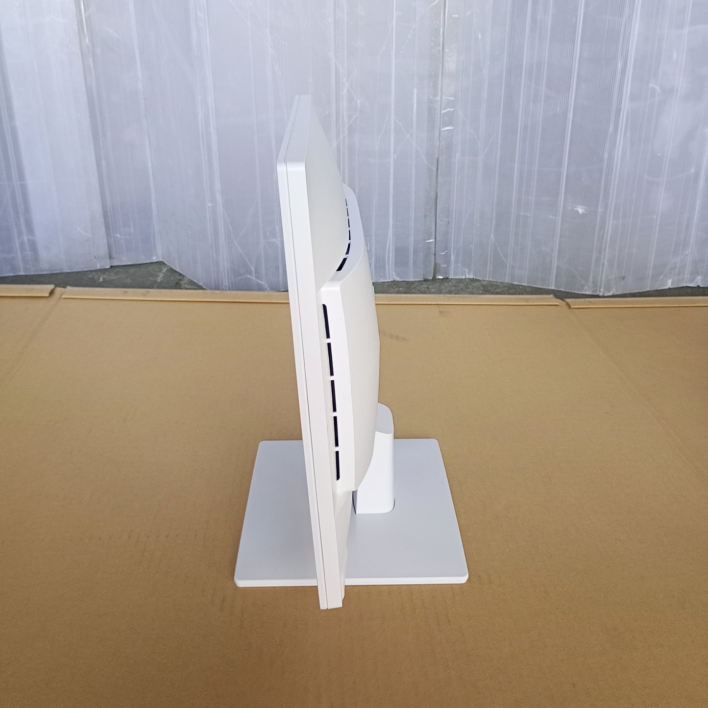 富士通 CELW11005 CELSIUS W5010 パソコン・ワークステーション 未使用品　fujitsu1-celw11005celsiusw5010pc-4001