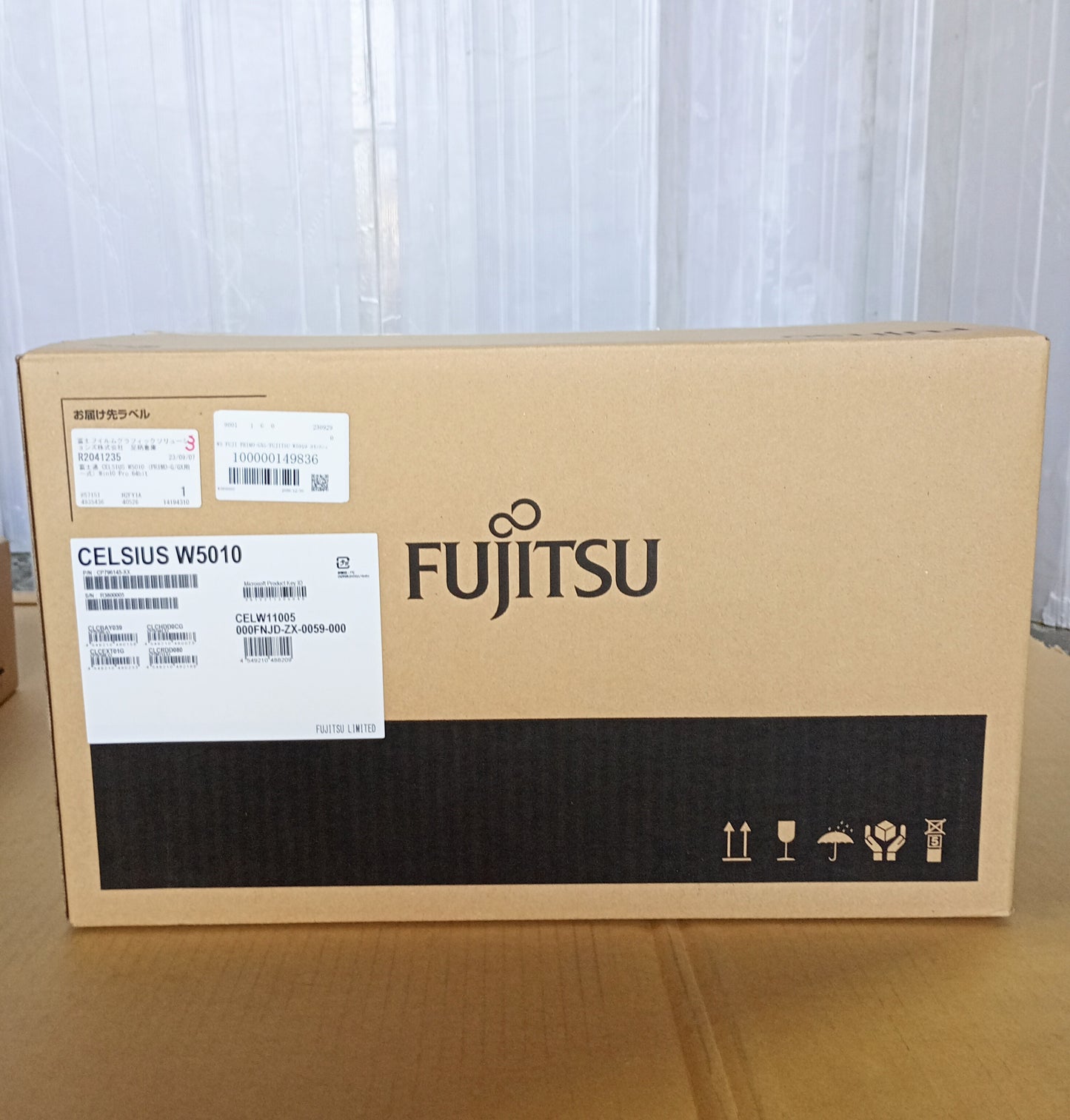 富士通 CELW11005 CELSIUS W5010 パソコン・ワークステーション 未使用品　fujitsu1-celw11005celsiusw5010pc-4001