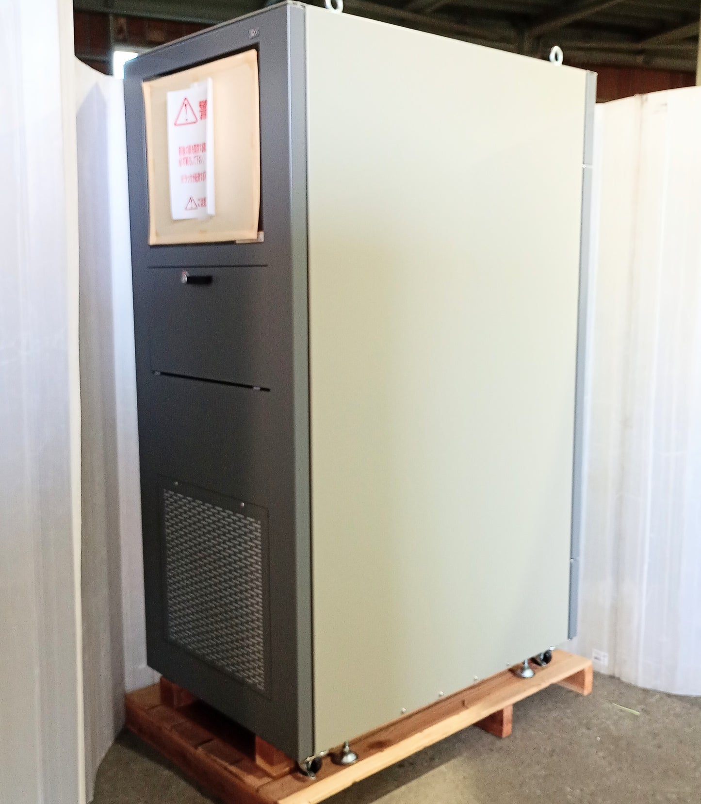 エスディエス まもる君 Pro Server SR-171F 防塵サーバーラック ラックマウント ファンタイプ　未使用品　sds-proserversr171f-9001