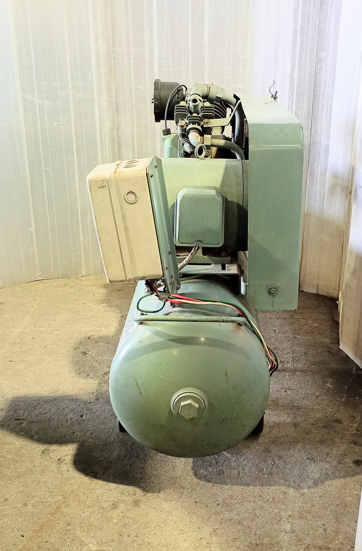 日立 5.5P-9.5V5 ベビコン エアーコンプレッサー hitachi1-55p95v5-0022