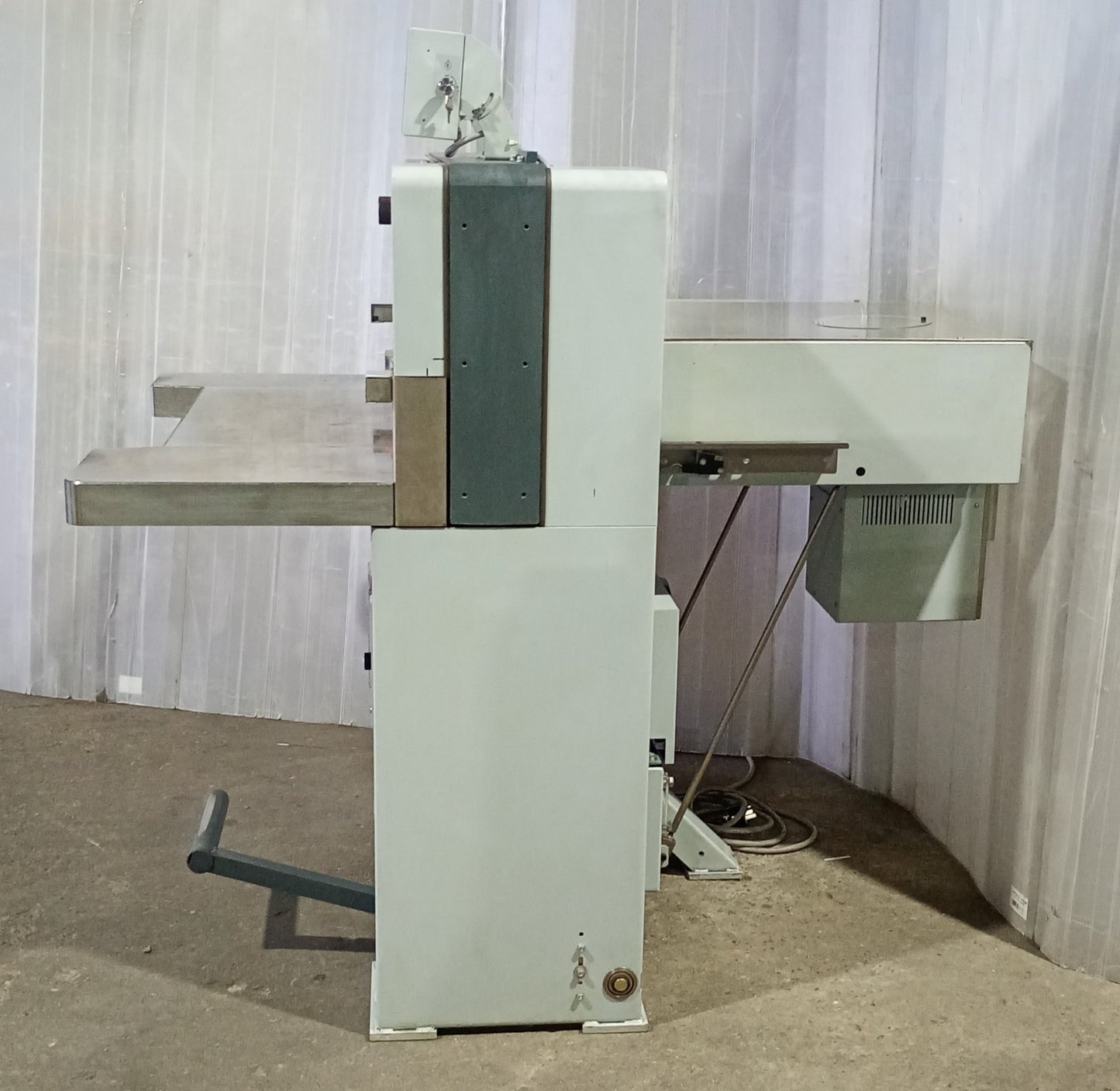 ホリゾン APC-61Ⅱ 断裁機 断裁機･切断機 horizon1-apc61ii-4001